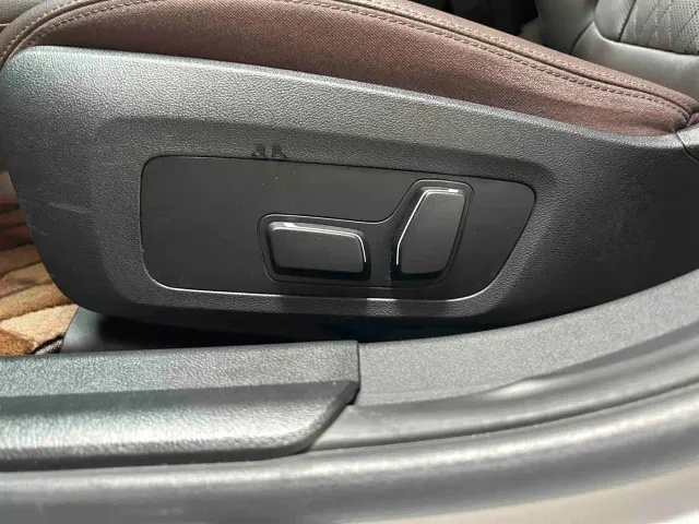 BMW 3 Series — Фото автомобиля 12