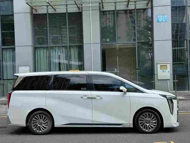 GAC Trumpchi M8 — Фото автомобиля 4