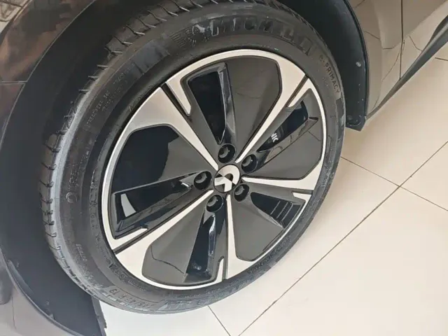 Nio ET5 Touring — Фото автомобиля 22