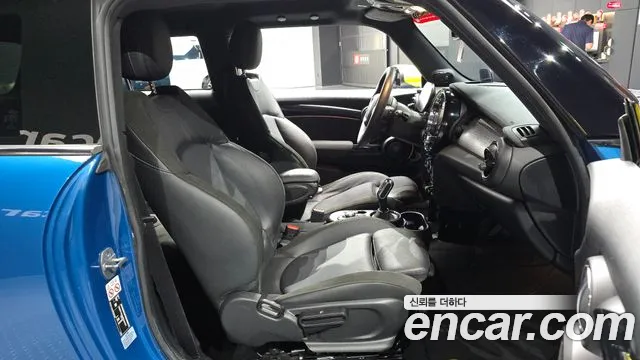 MINI Cooper Electric — Фото автомобиля 18