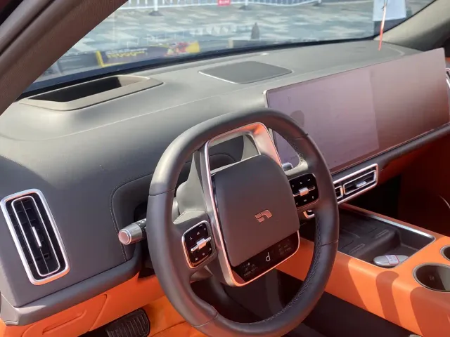 Li Auto L7 — Фото автомобиля 6
