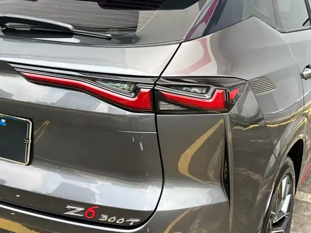 Changan Z6 — Фото автомобиля 8