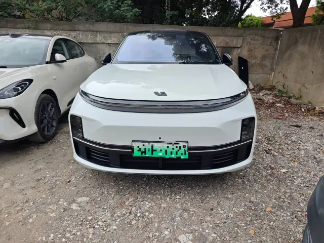 Li Auto Li Auto L7 2023 Pro — Фото автомобиля 3