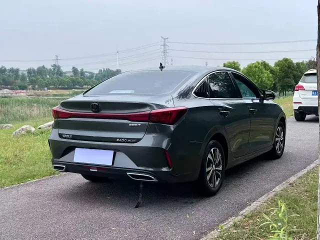 Changan Eado — Фото автомобиля 8