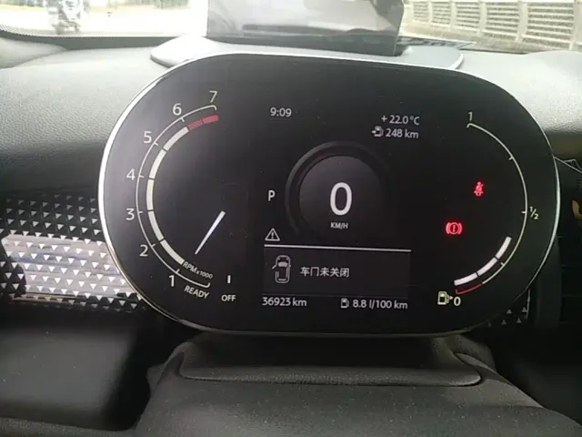 MINI Hatch — Фото автомобиля 11
