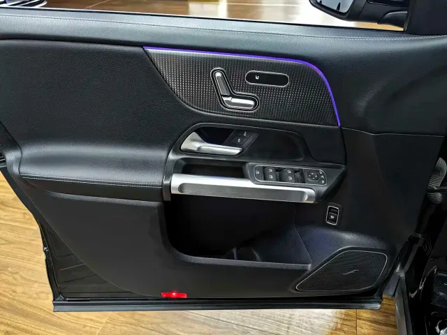 Mercedes-Benz EQB — Фото автомобиля 8