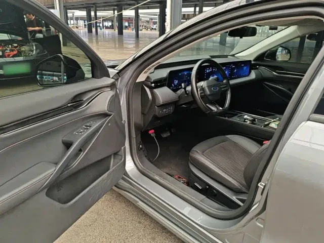 Ford Mondeo — Фото автомобиля 15