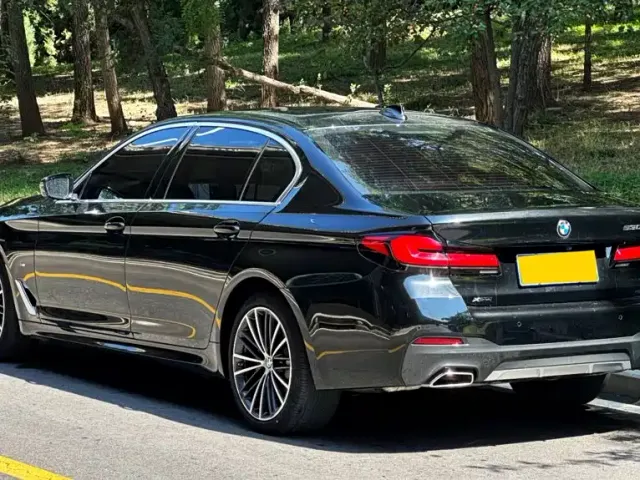 BMW 5 Series — Фото автомобиля 3