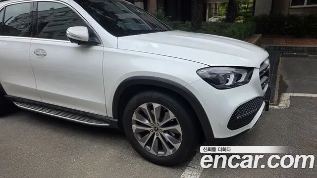 Mercedes-Benz GLE-Class — Фото автомобиля 10