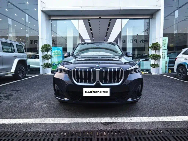BMW X1 — Фото автомобиля 2