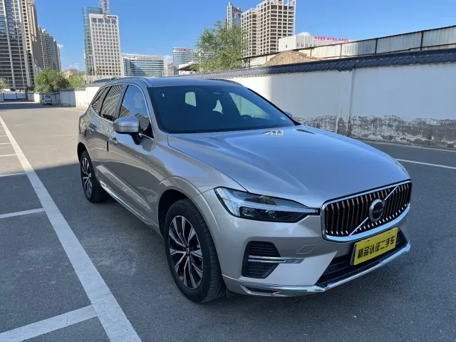 Volvo XC60 — Фото автомобиля 3
