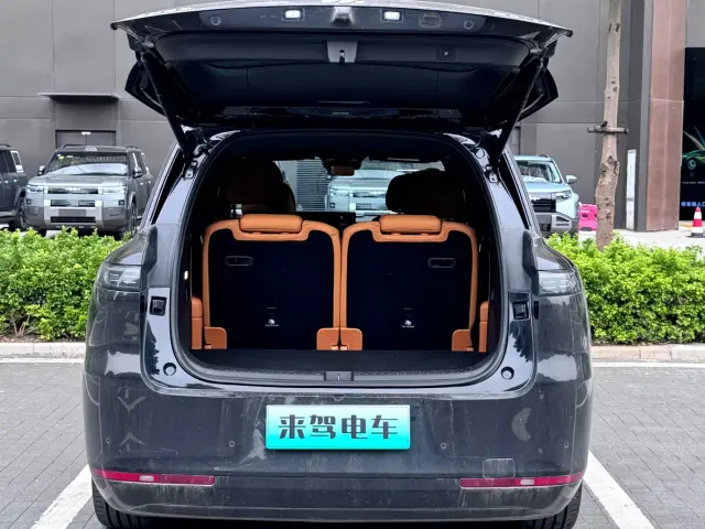 IM Motors LS8 — Фото автомобиля 6