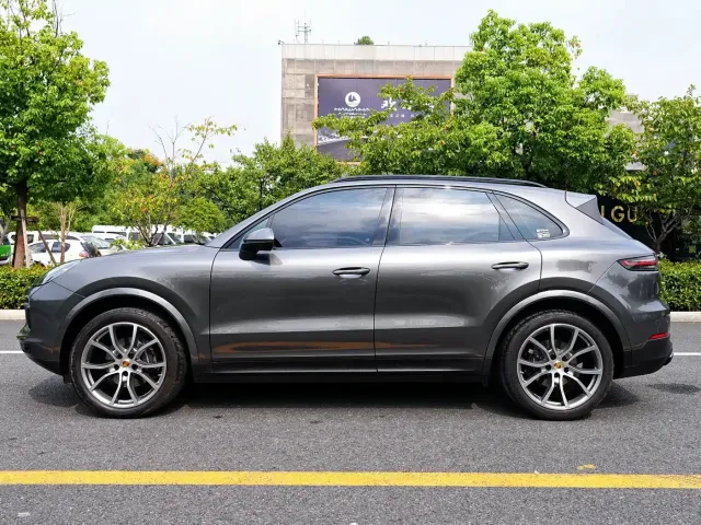 Porsche Cayenne 2022 Cayenne 3.0T Platinum Edition — Фото автомобиля 3