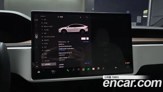 Tesla Model X — Фото автомобиля 8