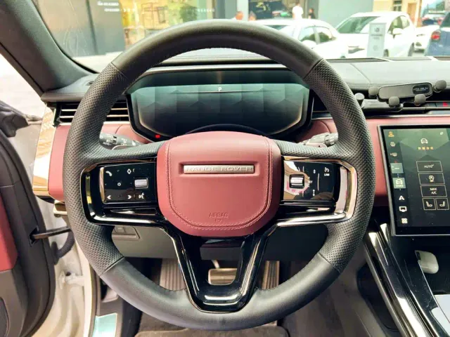 Land Rover Range Rover Sport — Фото автомобиля 18