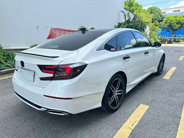 Honda Accord — Фото автомобиля 15