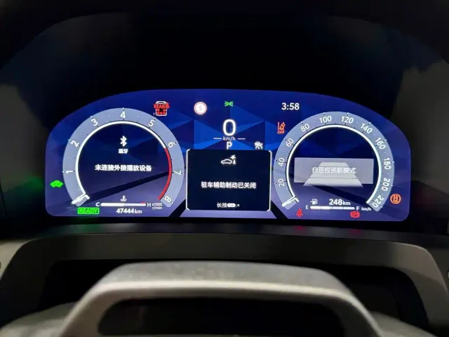 Toyota Alphard — Фото автомобиля 13