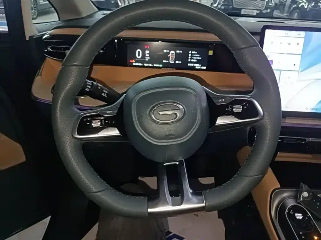 GAC Trumpchi E8 — Фото автомобиля 10
