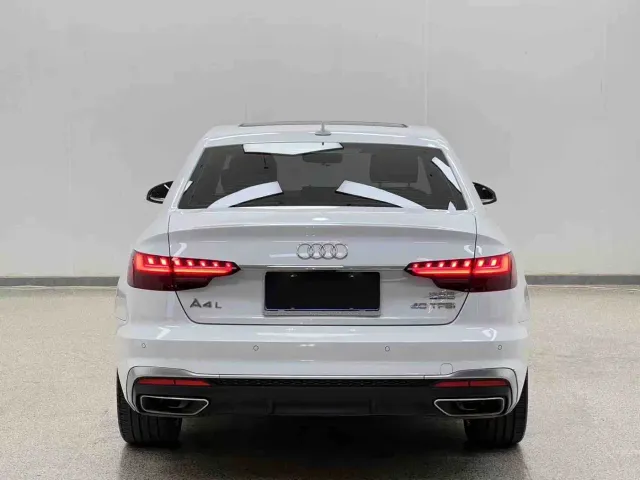 Audi A4L — Фото автомобиля 30