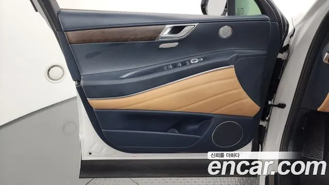Genesis GV80 — Фото автомобиля 24