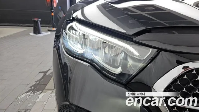 Mercedes-Benz E-Class — Фото автомобиля 21