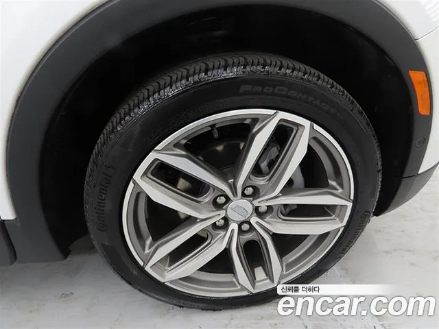 Cadillac XT4 — Фото автомобиля 20