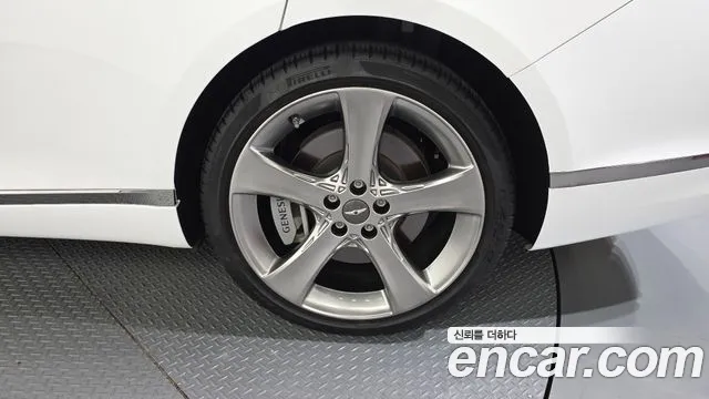 Genesis G80 Бензин 2.5 турбо AWD — Фото автомобиля 18