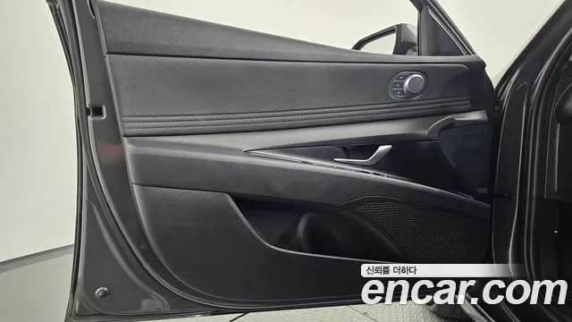 Hyundai Avante CN7 — Фото автомобиля 13