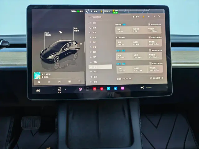 Tesla Model 3 — Фото автомобиля 13