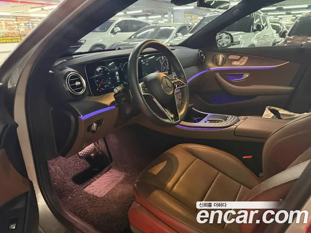 Mercedes-Benz E-Class — Фото автомобиля 10