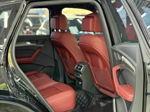 Audi Q5L — Фото автомобиля 15