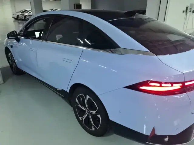 Xpeng P5 — Фото автомобиля 4