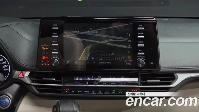 Toyota Sienna — Фото автомобиля 14