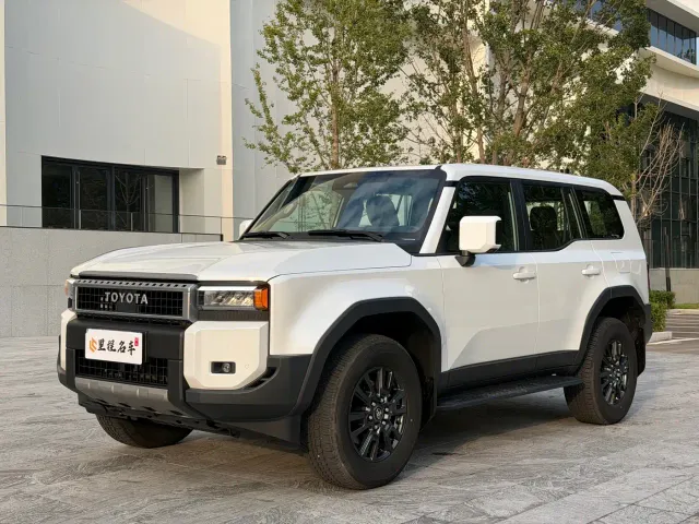 Фотография автомобиля — Toyota Prado
