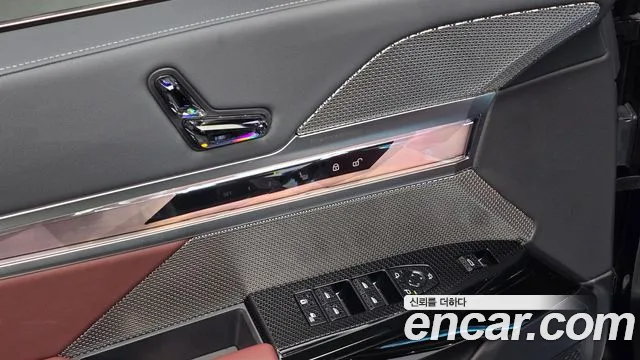 BMW 7-Series 7 серия (G70) 740i xDrive M Sport — Фото автомобиля 19