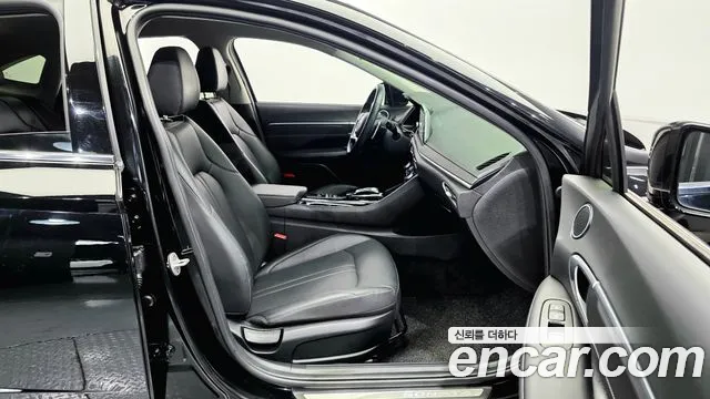 Hyundai Sonata — Фото автомобиля 12