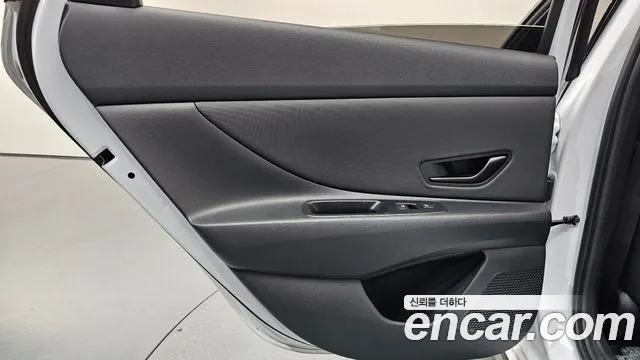 Hyundai AVANTE Новый Avante (CN7) — Фото автомобиля 24