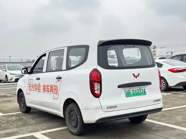 Wuling Hongguang — Фото автомобиля 8