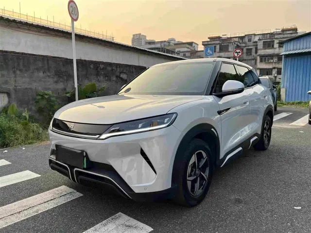 Фотография автомобиля — BYD Yuan UP