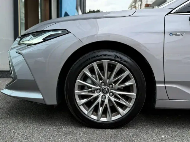 Toyota Avalon — Фото автомобиля 7