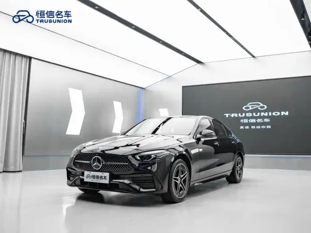 Фотография автомобиля — Mercedes-Benz C-Class