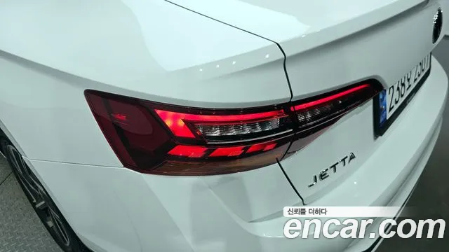 Volkswagen Jetta — Фото автомобиля 22