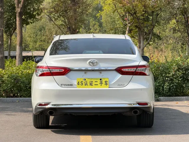 Toyota Camry — Фото автомобиля 6