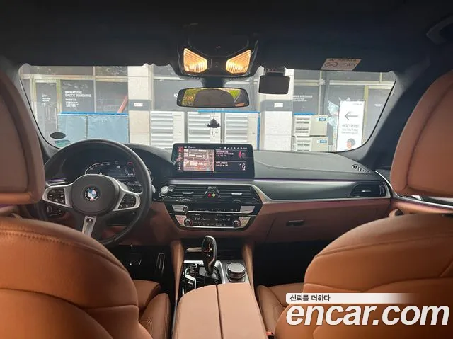 BMW 5-Series — Фото автомобиля 19