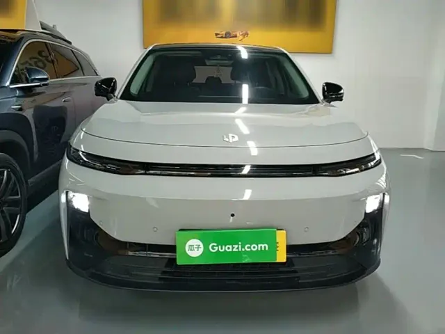 Leapmotor B10 — Фото автомобиля 2