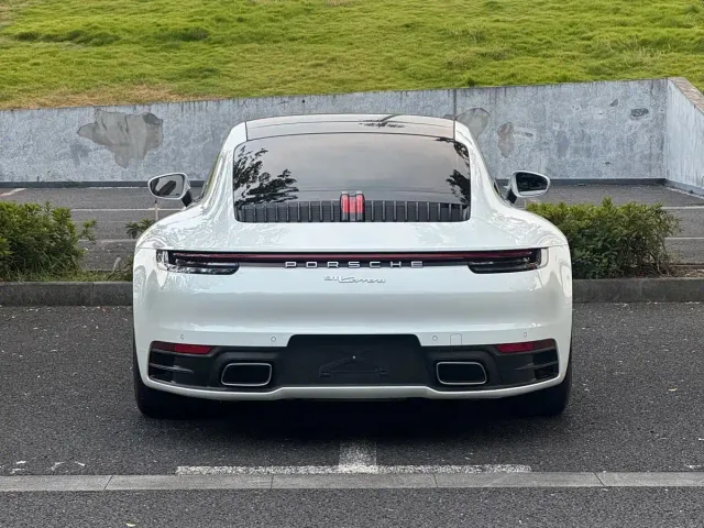 Porsche 911 — Фото автомобиля 5