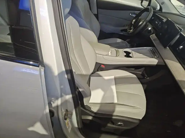 BYD Sealion 05 EV — Фото автомобиля 24
