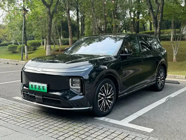 Фотография автомобиля — Changan Qiyuan Q07