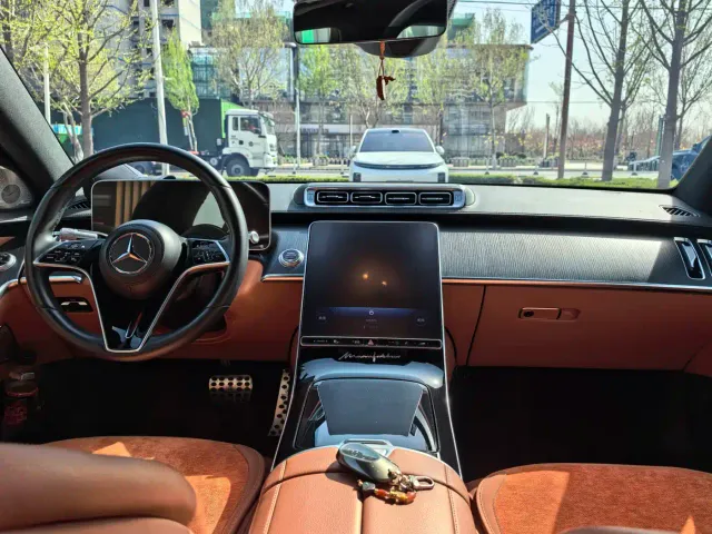 Mercedes-Benz S-Class — Фото автомобиля 12