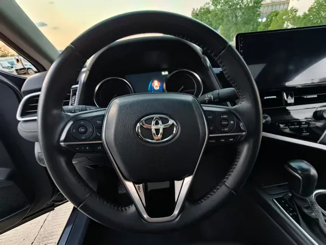 Toyota Camry — Фото автомобиля 14